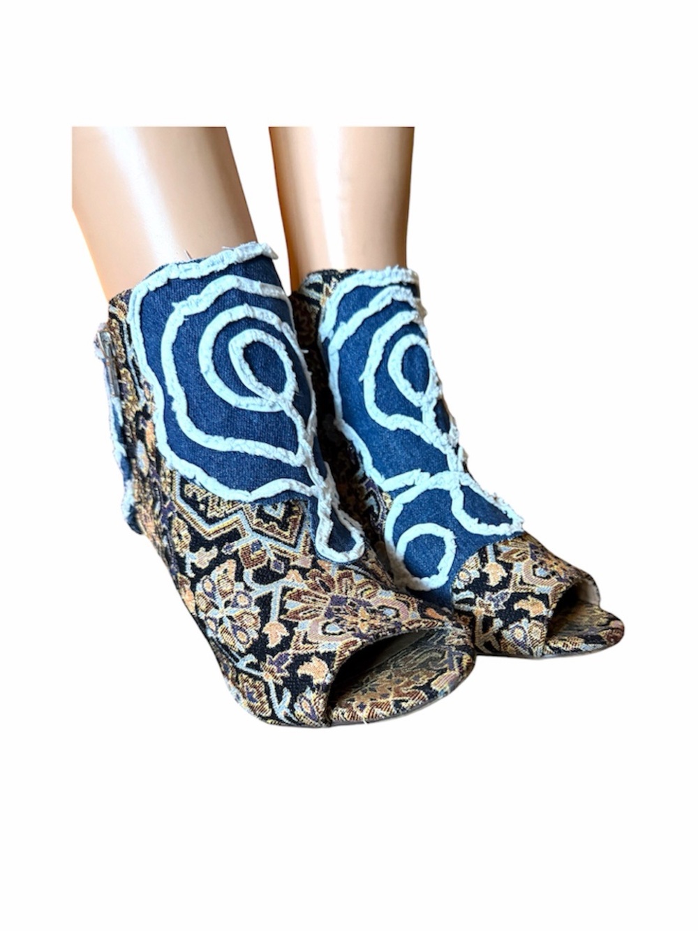 Tapestry Patterned denim Embroidered peep toe Ankle Boots size 8